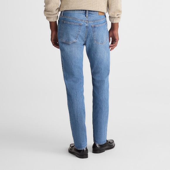 Madewell Relaxed Taper Jeans in Marcey Wash - Picture 6 of 6